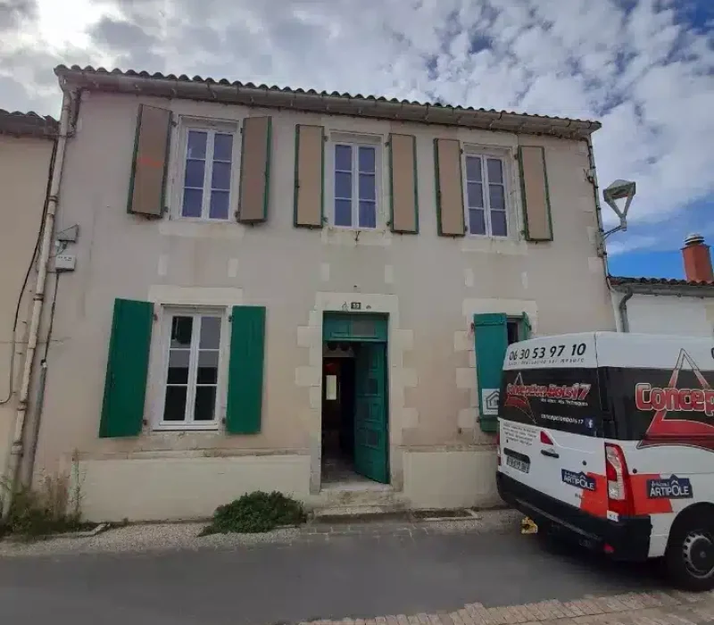 Réalisation de menuiseries extérieures par Conception Bois 17, charpentier à La Rochelle