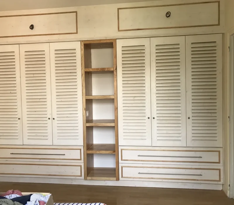 Réalisation de menuiseries intérieures par Conception Bois 17, charpentier à La Rochelle